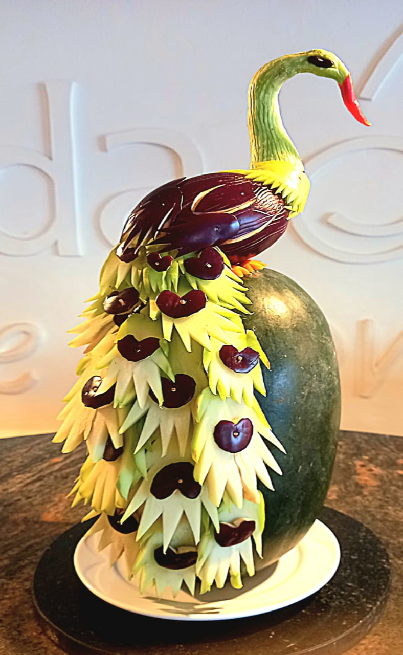 Arreglo frutal pavoreal