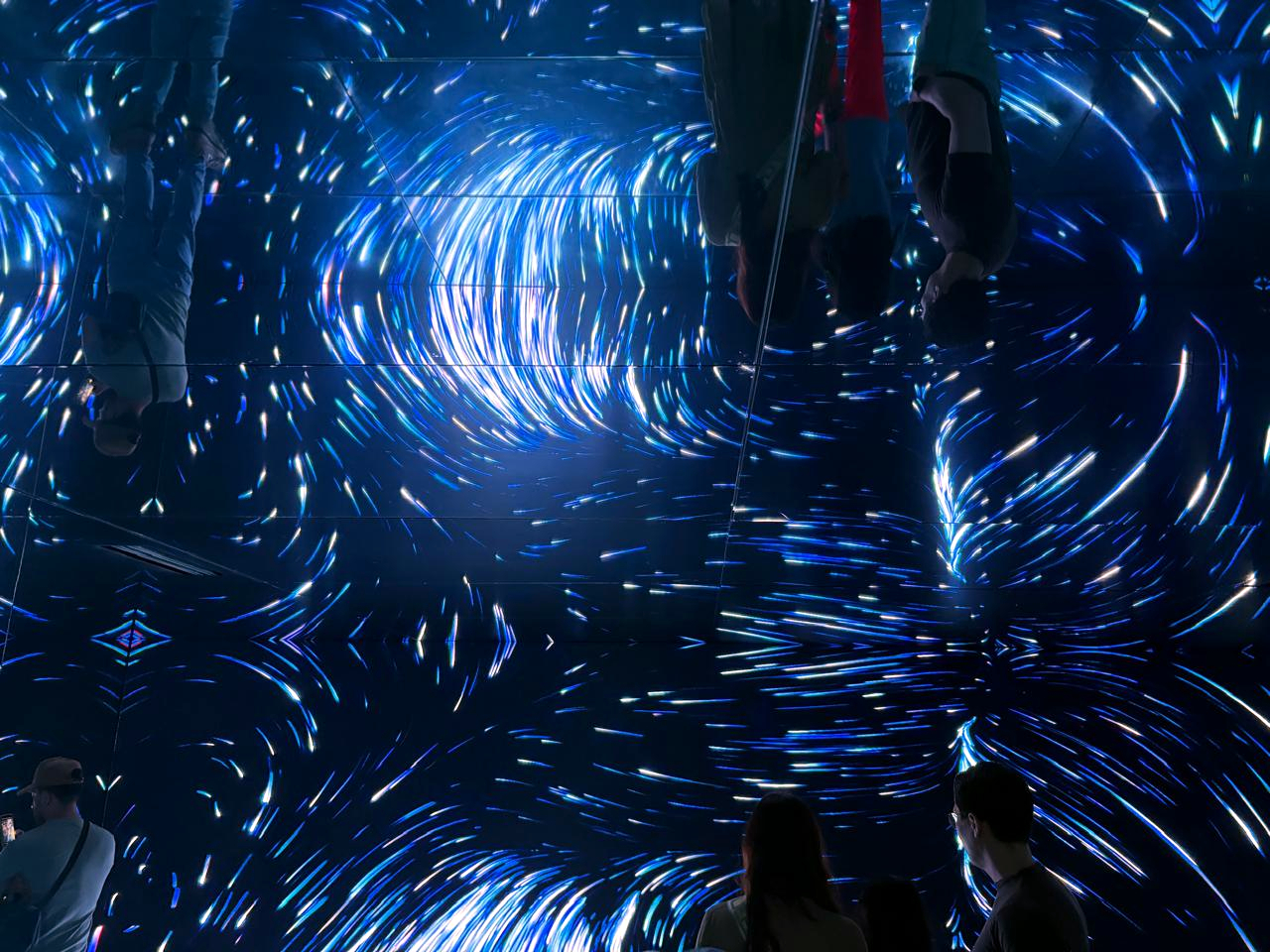 Luces de la experiencia inmersiva Viaje al Mictlán